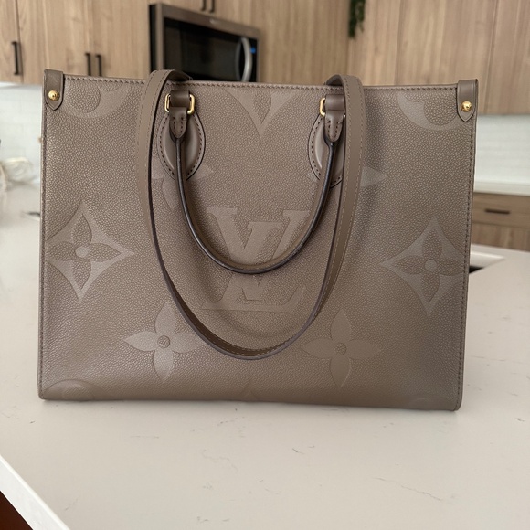 LOUIS VUITTON - On The Go Monogram Bag - Picture 1 of 4